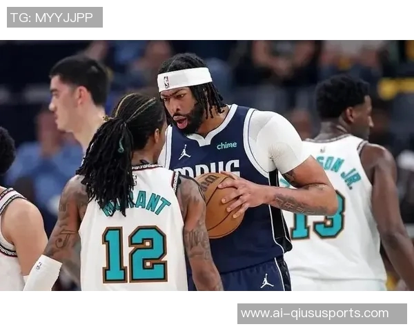 浓眉上半场表现平平10投仅3中贡献7分10篮板数据却依然全面