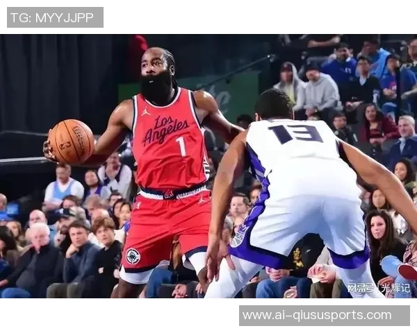 哈登四天三战展现超强表现快船战绩一胜两负引发关注 哈登四天三战展现超强表现快船战绩一胜两负引发关注