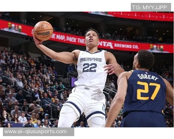 戈贝尔表现惊艳超高效两双数据14分12板1助2帽助球队获胜 戈贝尔表现惊艳超高效两双数据14分12板1助2帽助球队获胜