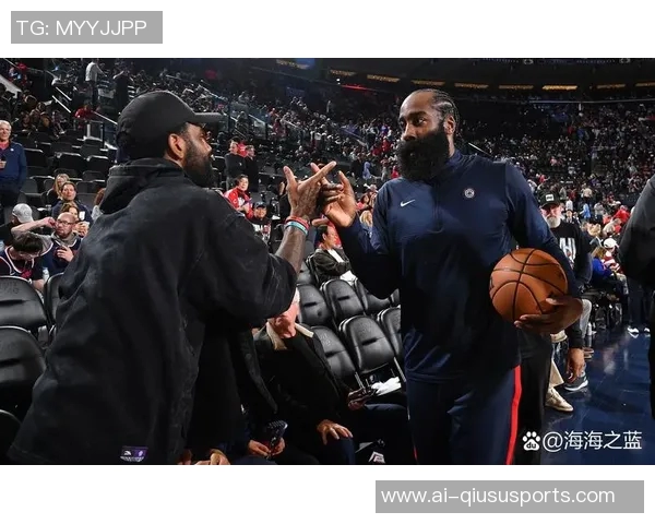 快船备战广州训练照曝光保罗小卡哈登科林斯齐聚场上展现默契